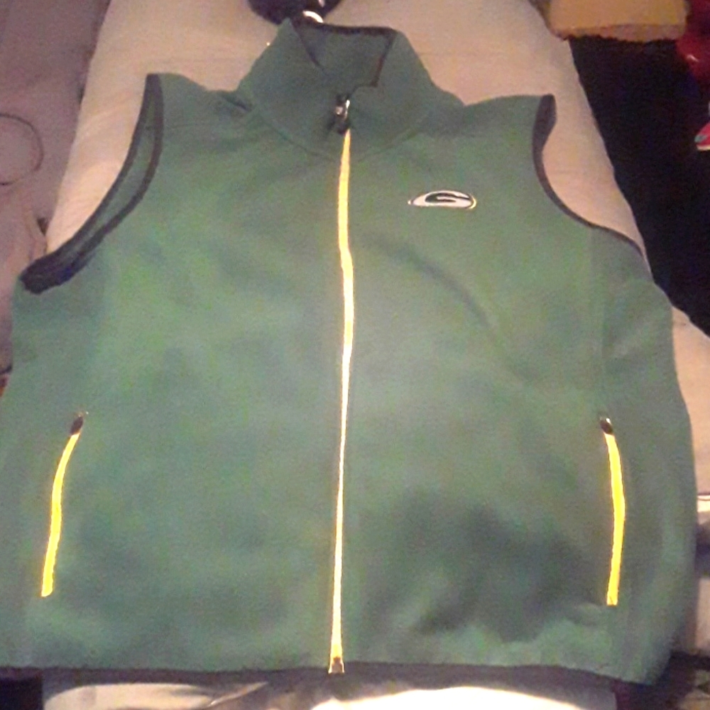 Green bay packers vest